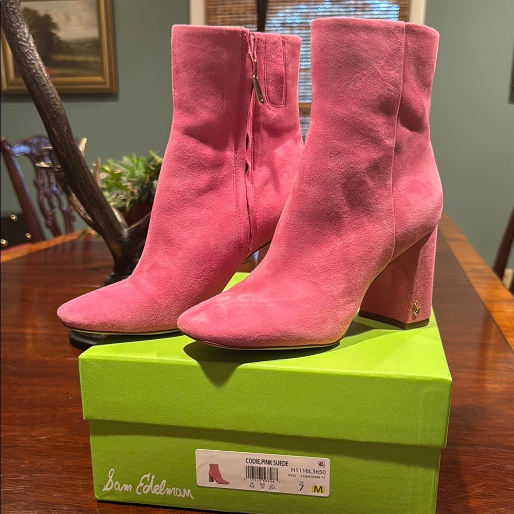 Sam Edelman Pink Ankle Boots with Chunky Heel and Pointed Toe